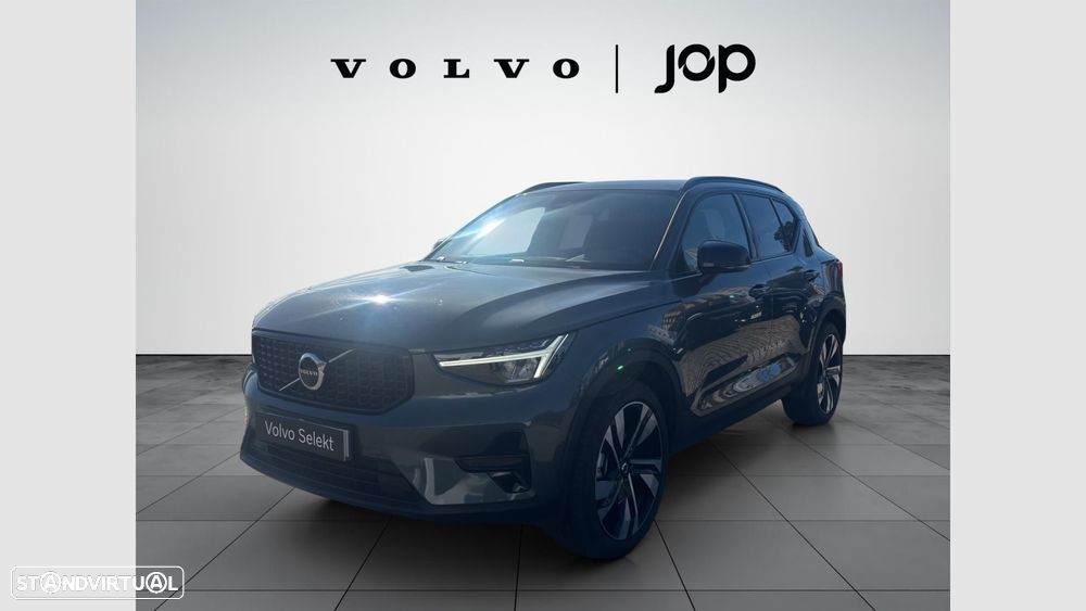 Volvo XC 40 2.0 B3 Plus Dark - 3