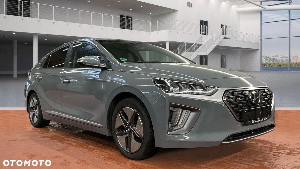 Hyundai IONIQ Hybrid Platinum - 1