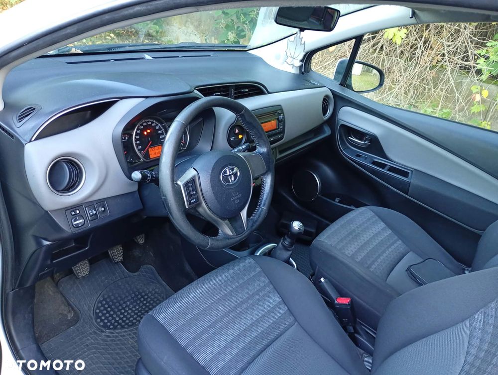 Toyota Yaris - 8