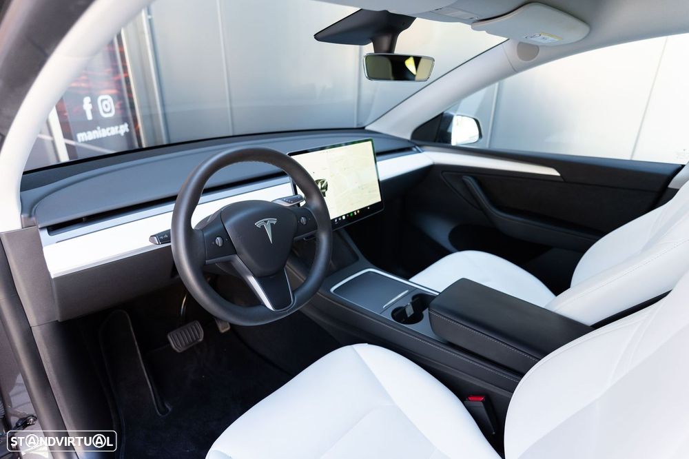 Tesla Model Y Long Range Dual Motor AWD - 8