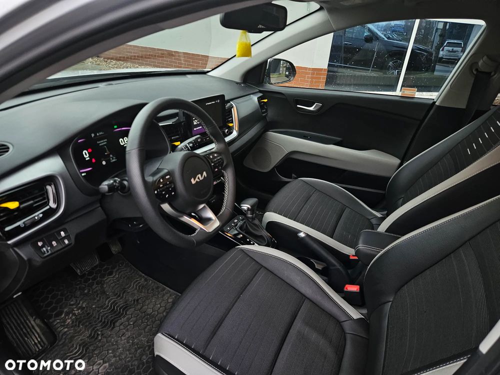 Kia Stonic 1.0 T-GDI L Business Line DCT - 17