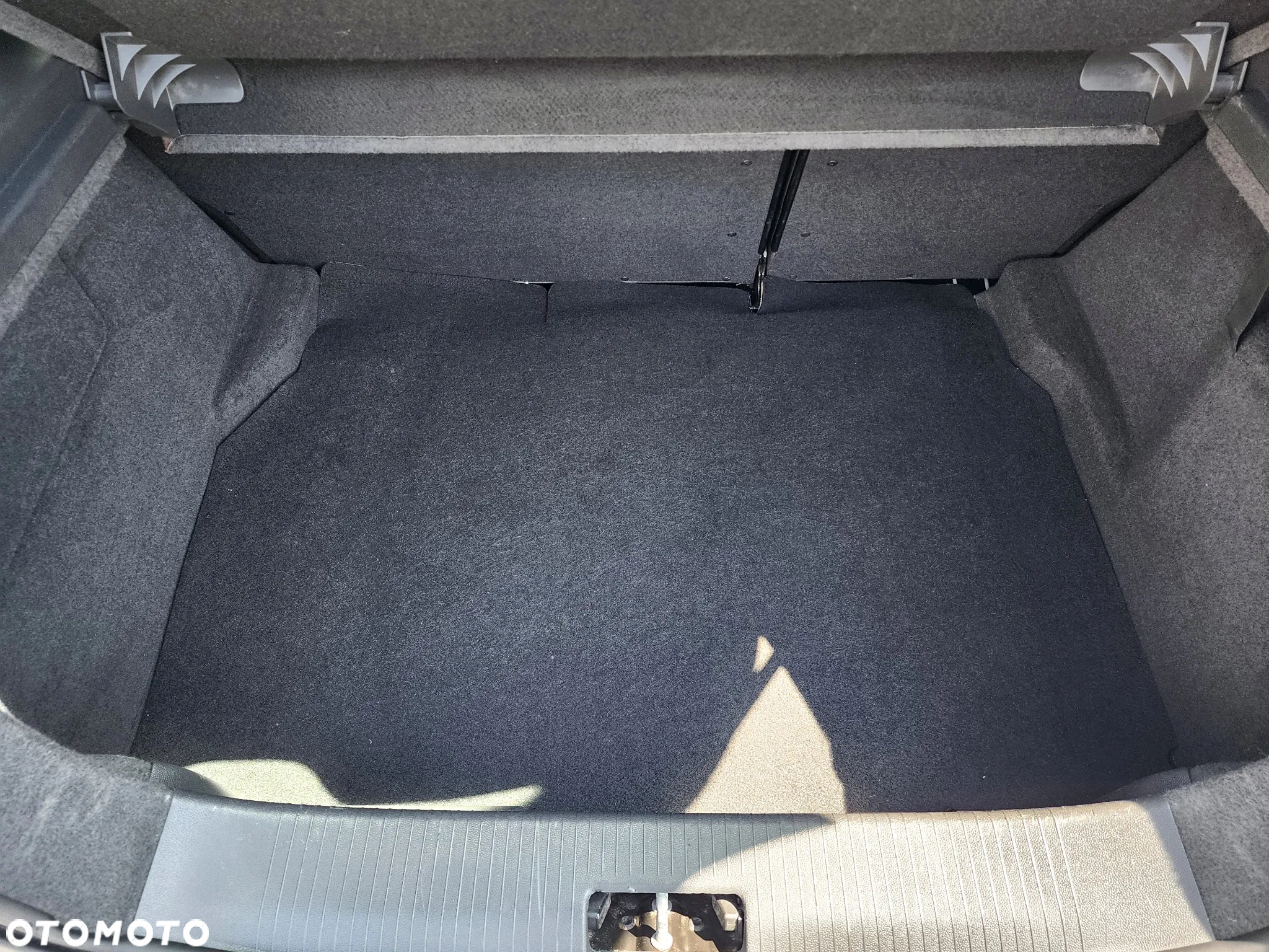 Opel Astra GTC 1.6 Edition - 40