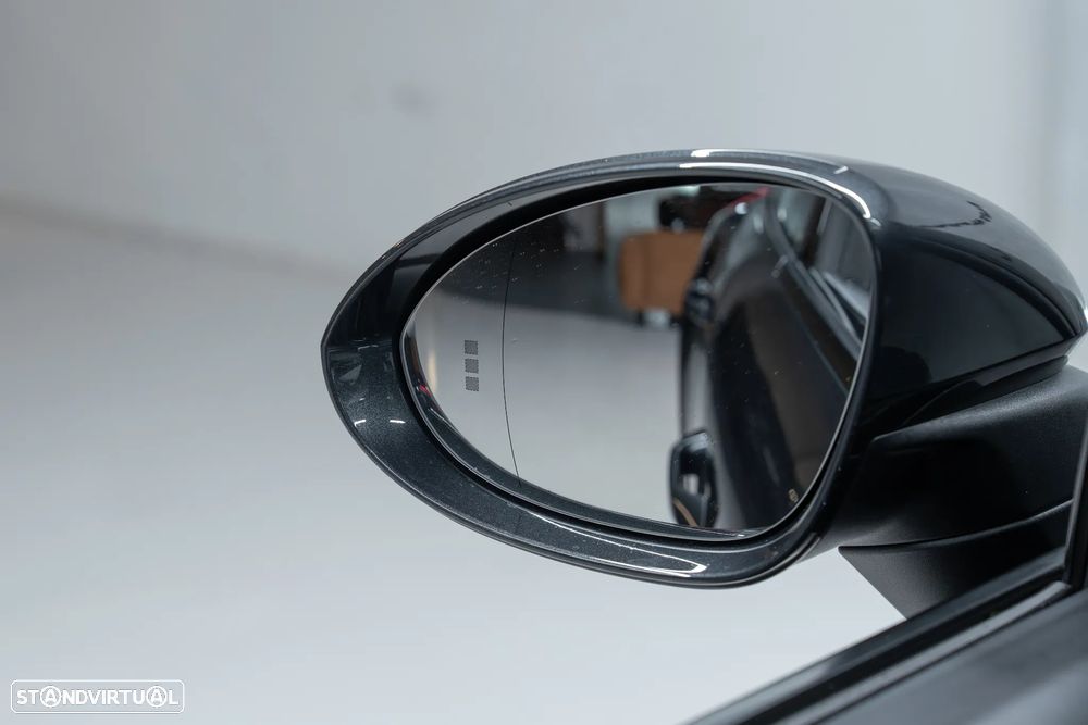 Porsche Macan Electric 4 - 25