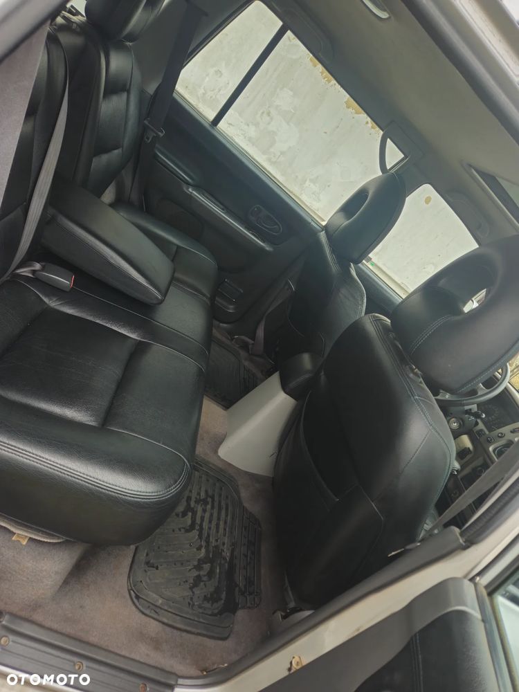 Mitsubishi Pajero Sport - 10
