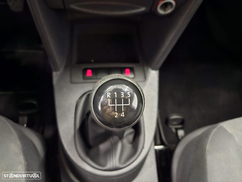 VW CADDY 1.6 CC 75 CV IVA DEDUTÍVEL - 21