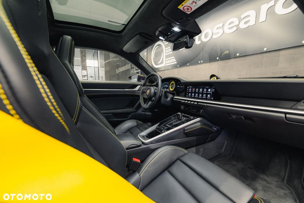 Porsche 911 Turbo S - 17