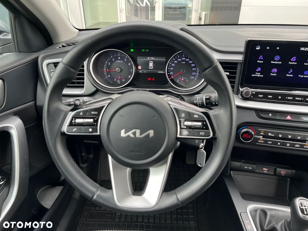 Kia Ceed 1.5 T-GDI M - 19