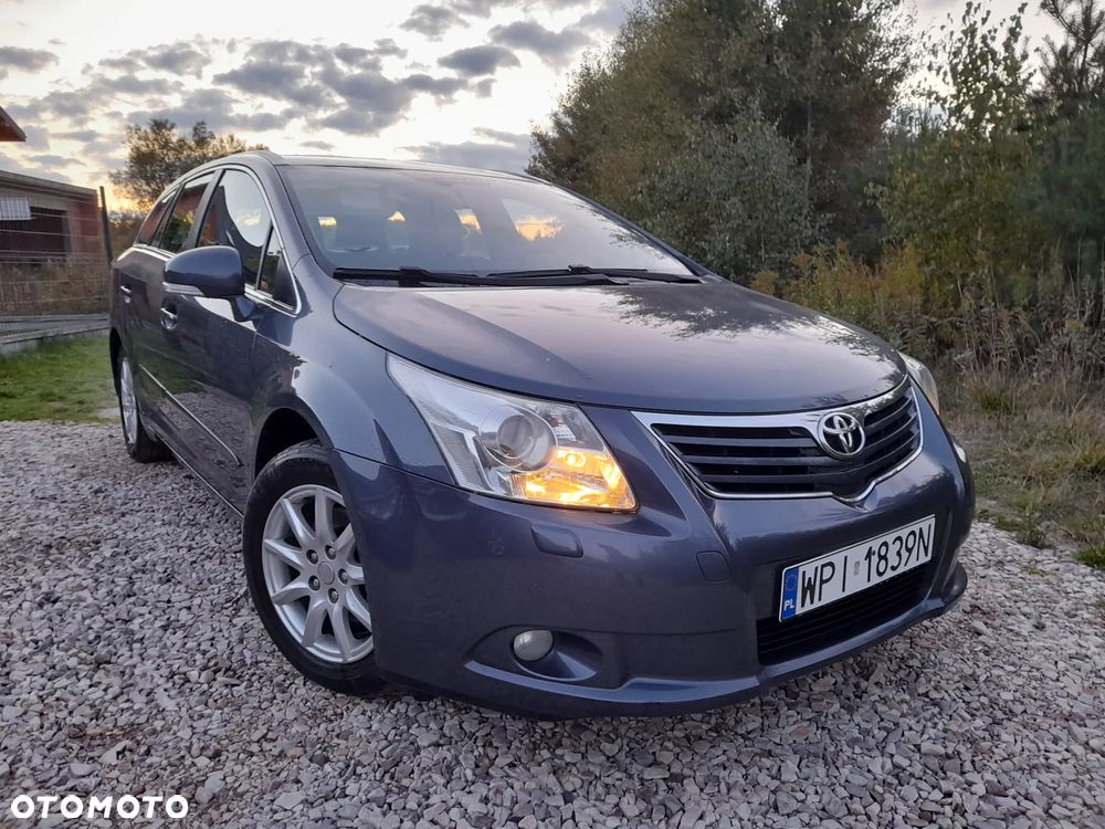 Toyota Avensis Combi 1.8 Comfort - 13