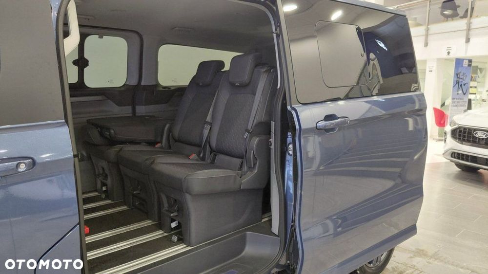 Ford Tourneo Custom - 5