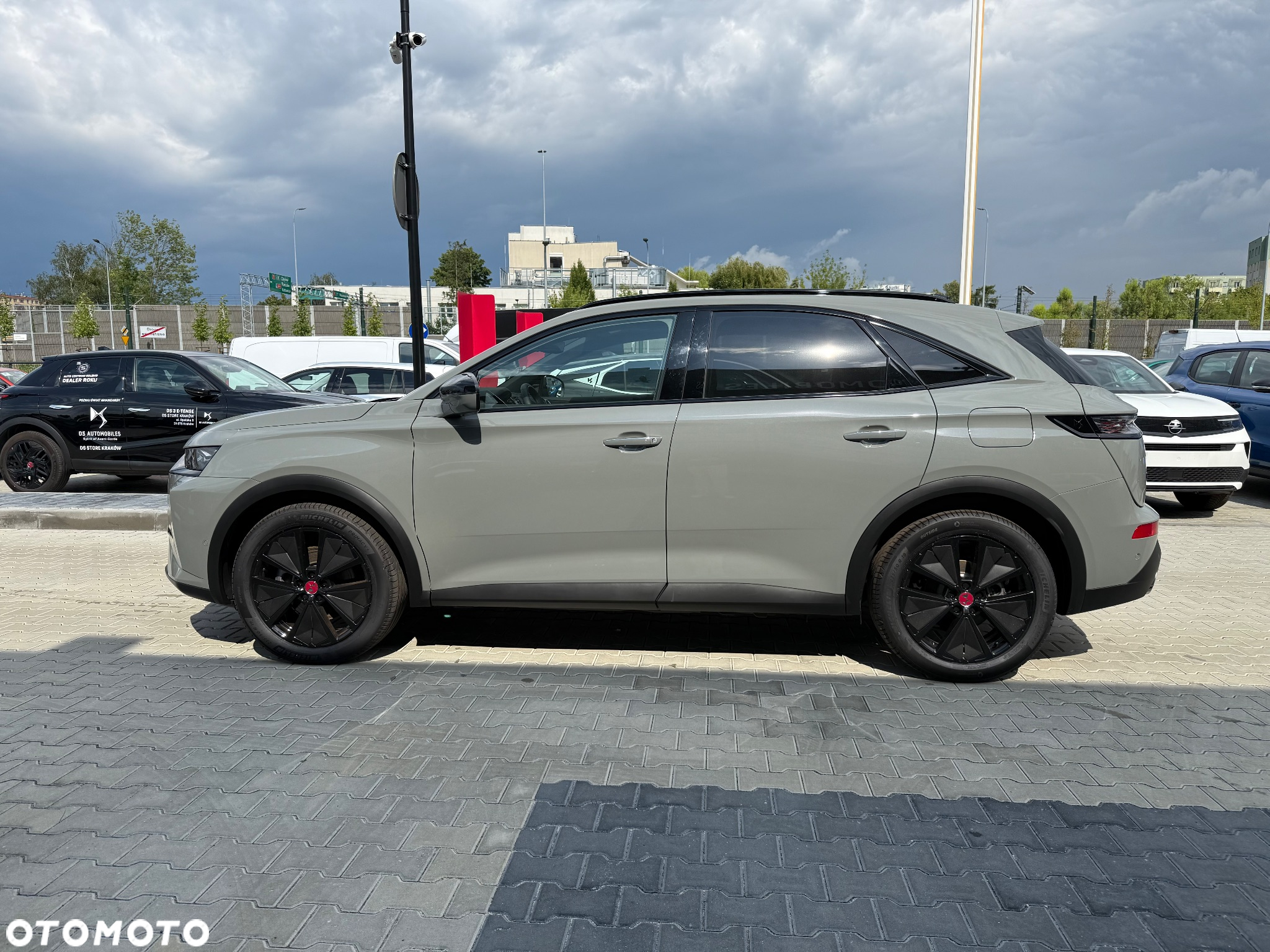 DS Automobiles DS 7 Crossback 1.6 E-Tense 4x4 Performance Line + - 6