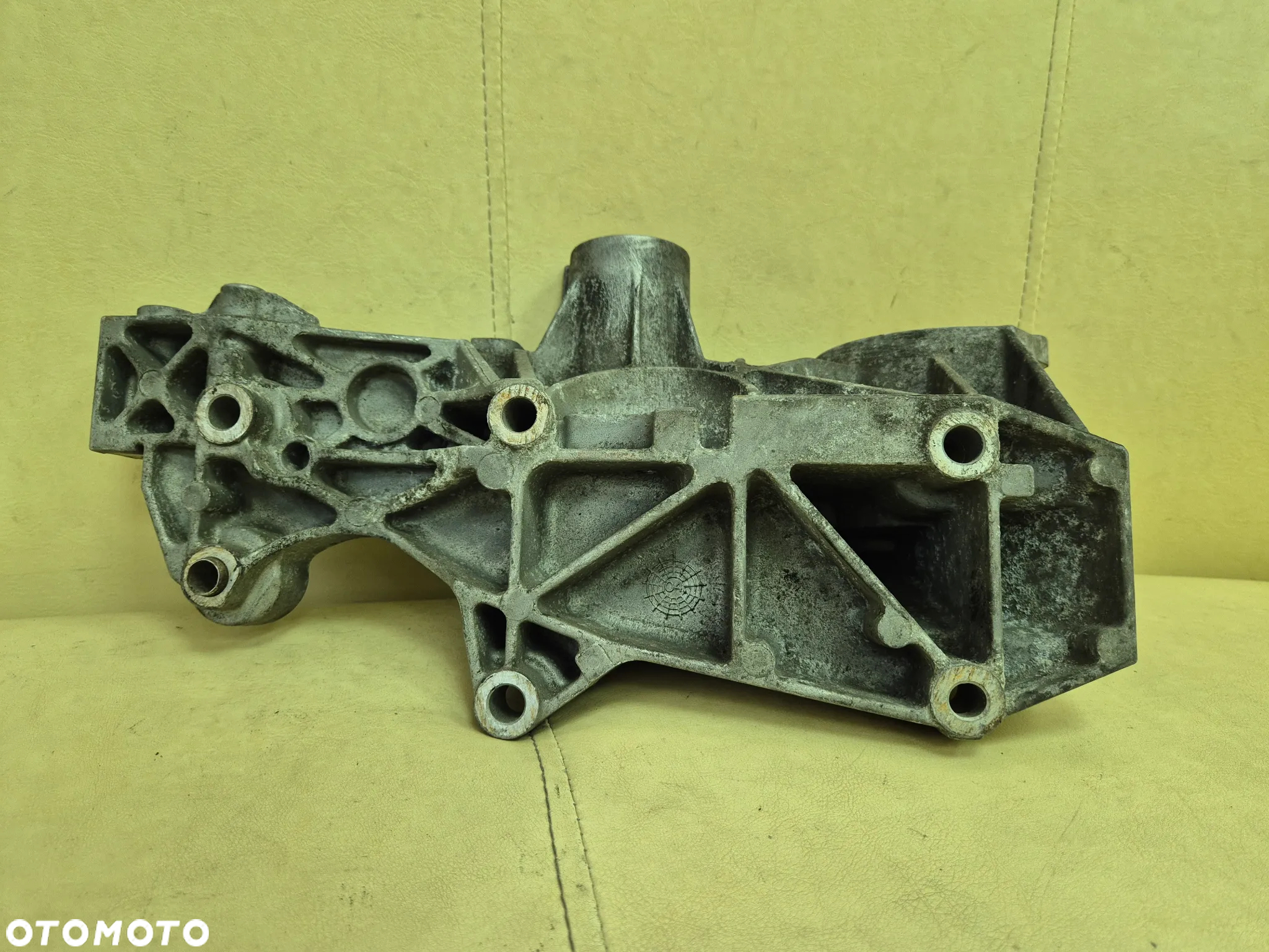 ŁAPA WSPORNIK MOCOWANIE ALTERNATORA VW PASSAT B5 FL/ AUDI A4 B6/ A6 C5/ SKODA SUPERB 1.9 TDI 038903143AE - 7