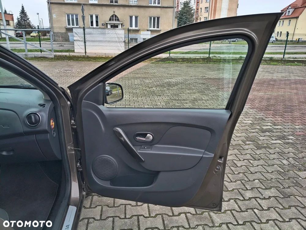 Dacia Logan TCe 90 S&S Laureate - 20