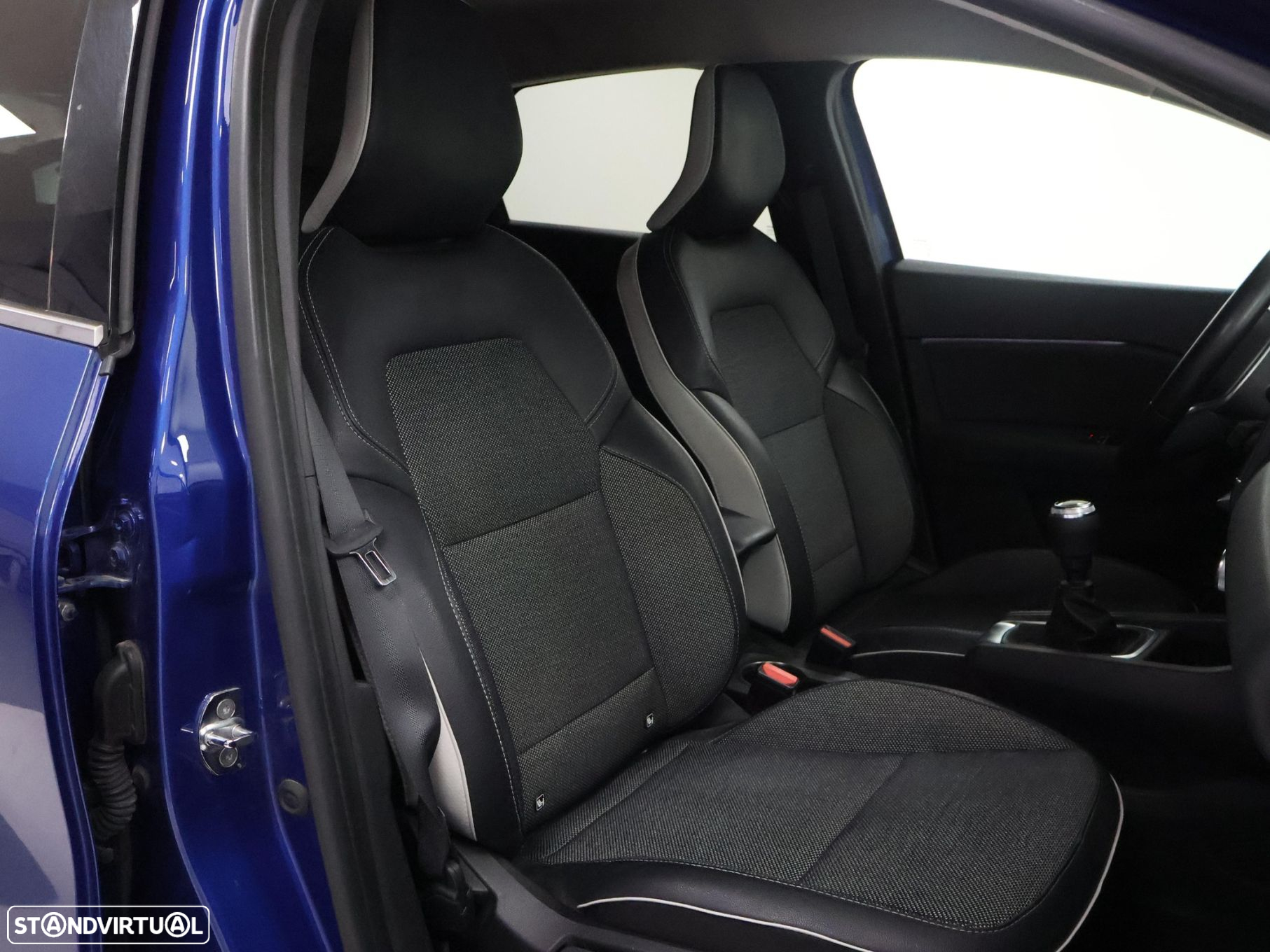 Renault Captur 1.0 TCe Exclusive - 26