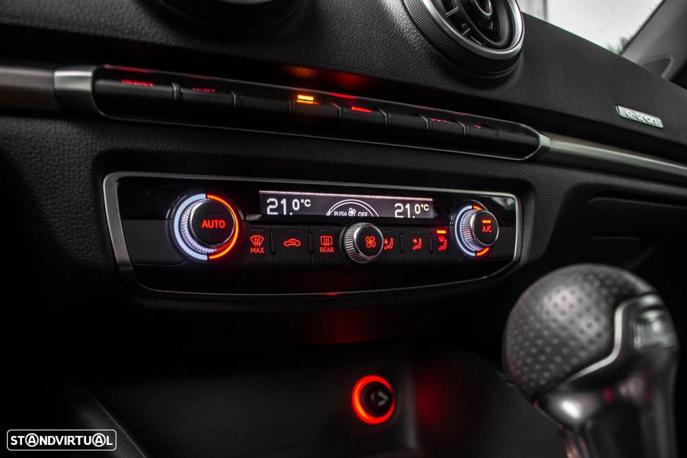 Audi A3 Sportback e-tron 1.4 TFSI S-line S tronic - 23