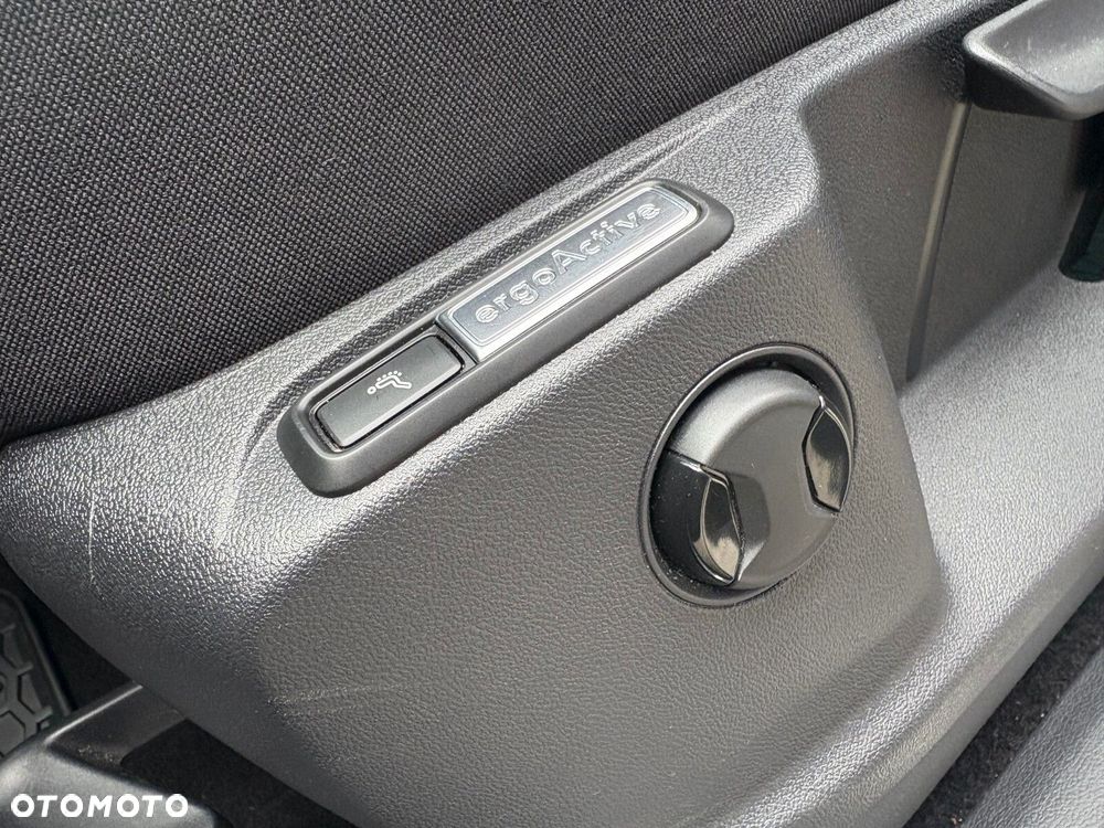 Volkswagen Tiguan - 23