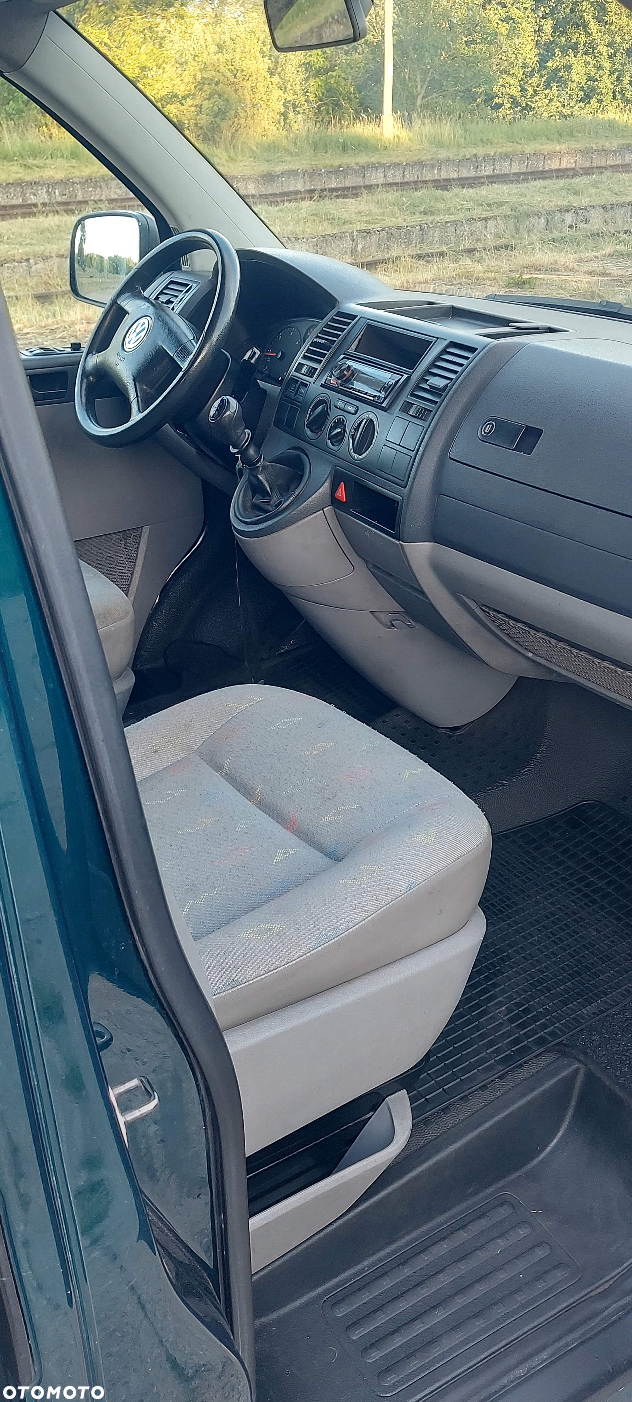 Volkswagen Transporter T5 TDI L1H1 - 18