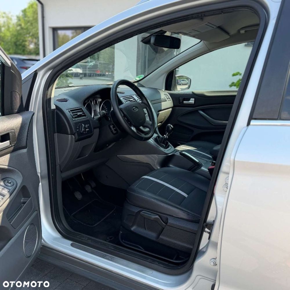 Ford Kuga - 13