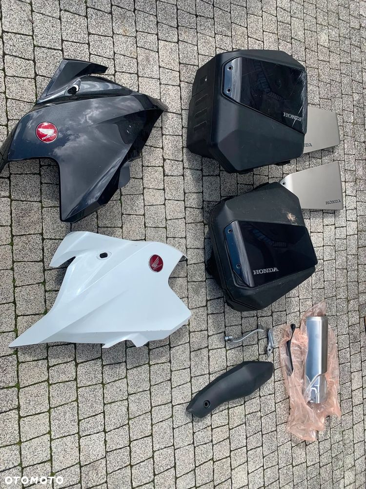 Honda NT 1100 kufer bok osłona owiewka podnóżek - 2
