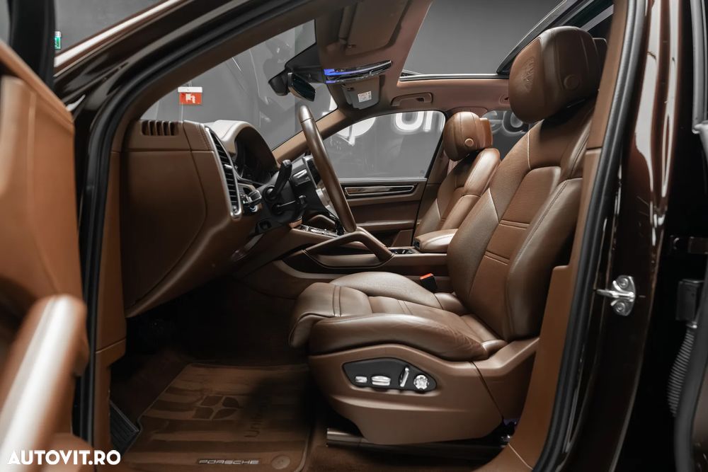 Porsche Cayenne - 15