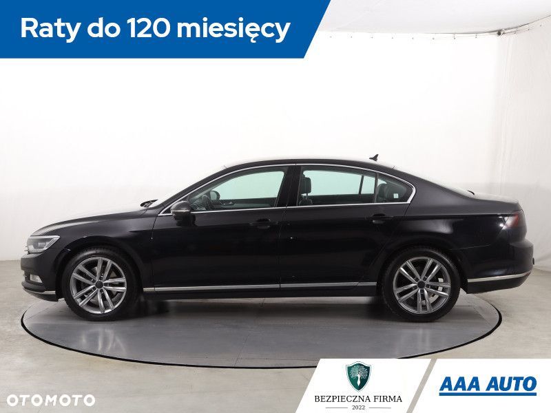 Volkswagen Passat - 4