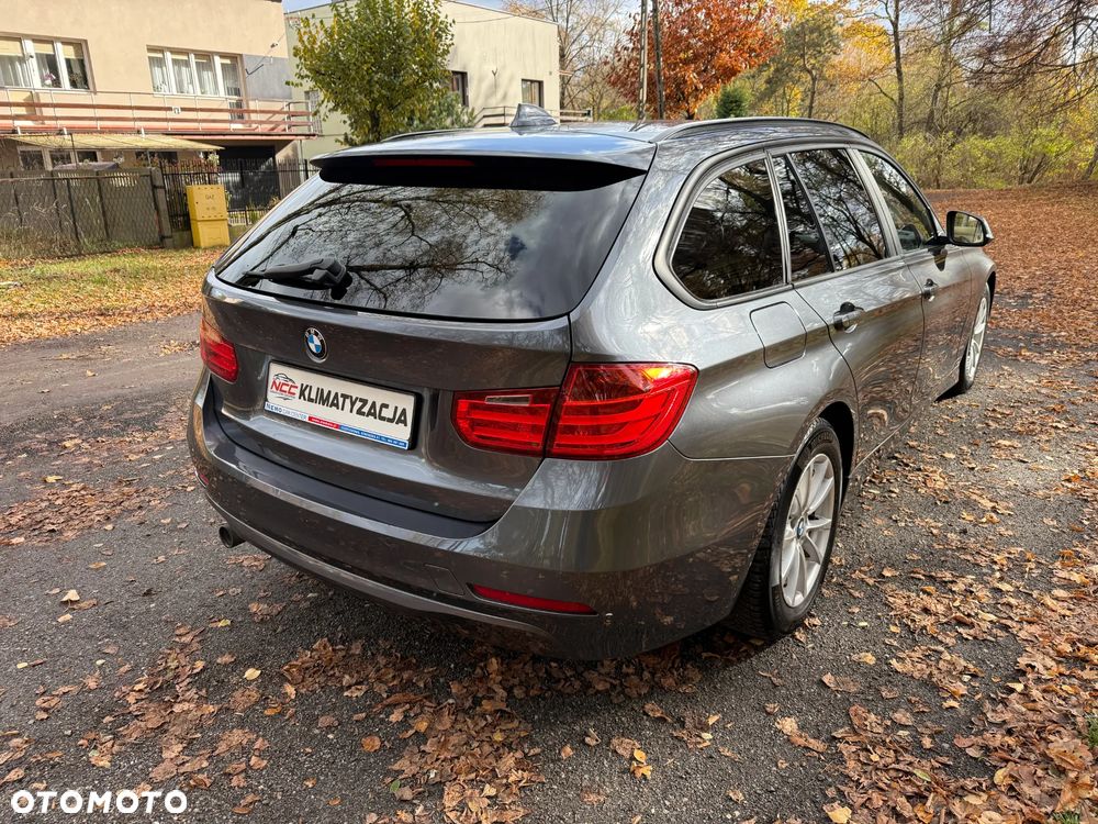 BMW Seria 3 318d DPF Touring Edition Exclusive - 10