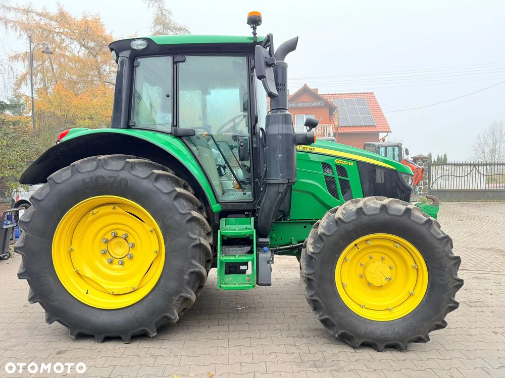 John Deere 6120M - 9