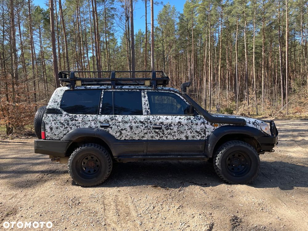 Toyota Land Cruiser - 5