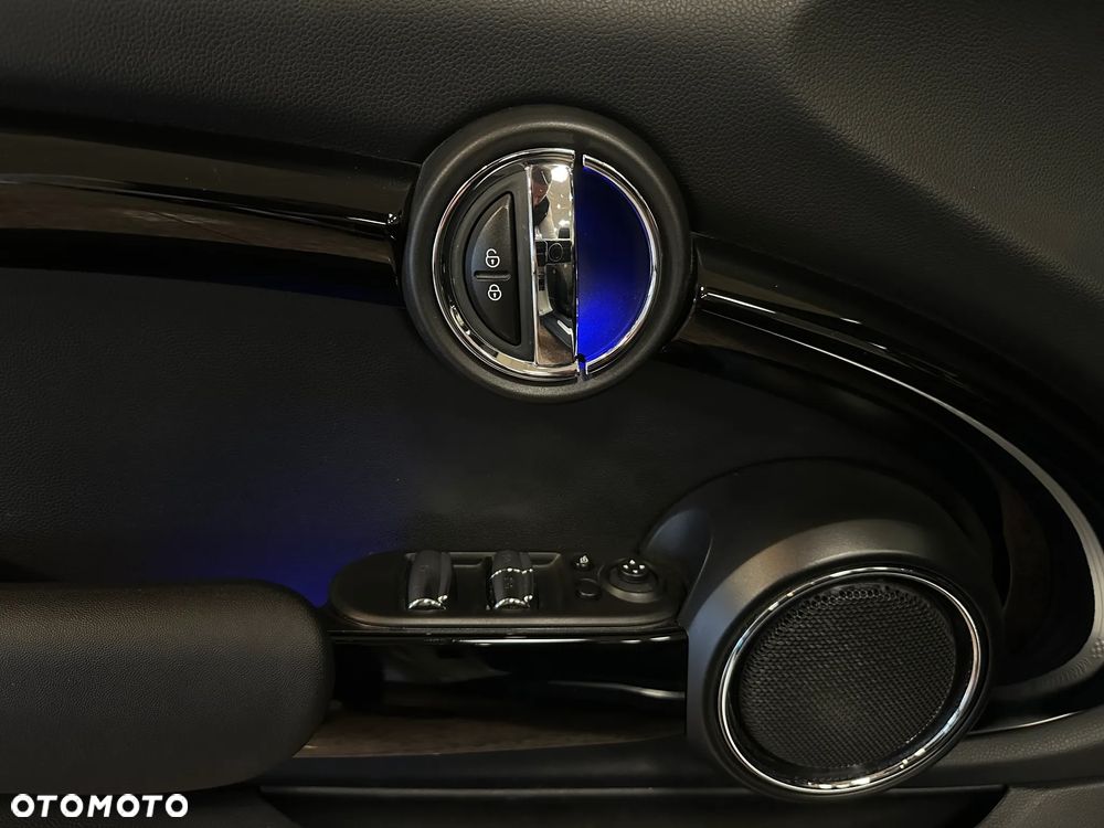 MINI Cooper S Sidewalk - 20