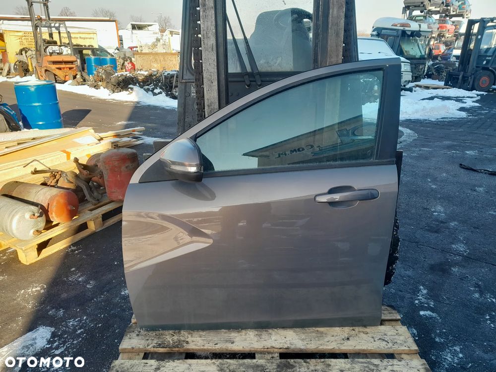 Drzwi przednie lewe Łada Vesta !! BEZ LUSTERKA !! Kompletne !! - 1