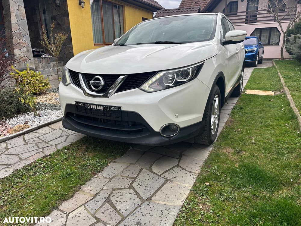 Nissan Qashqai 1.6 DCI Xtronic N-Connecta - 1