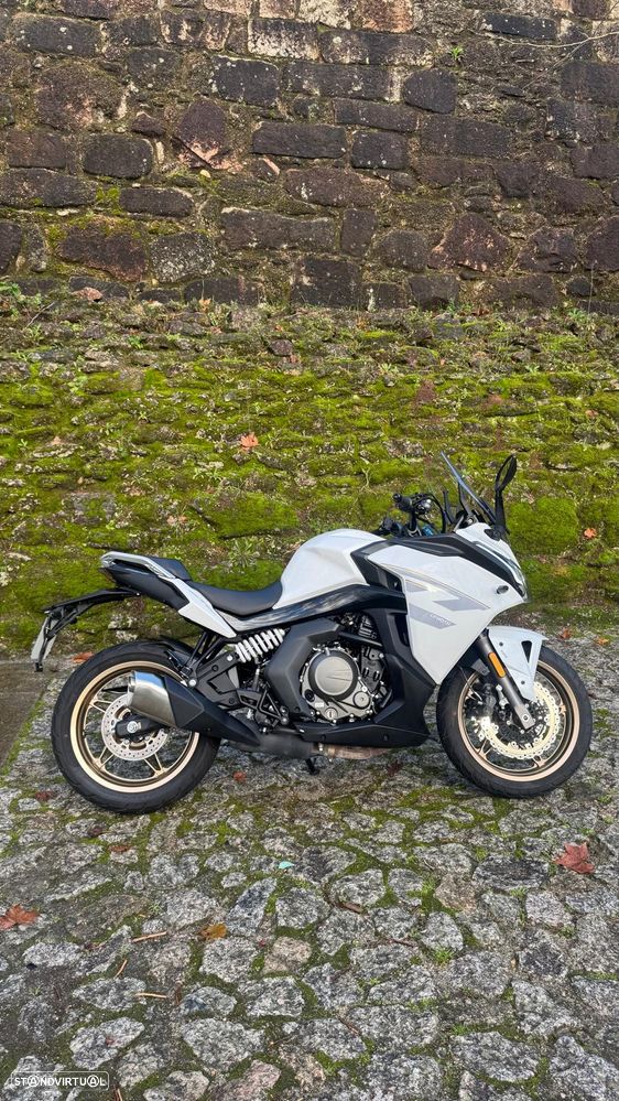 CF Moto 650GT - 8