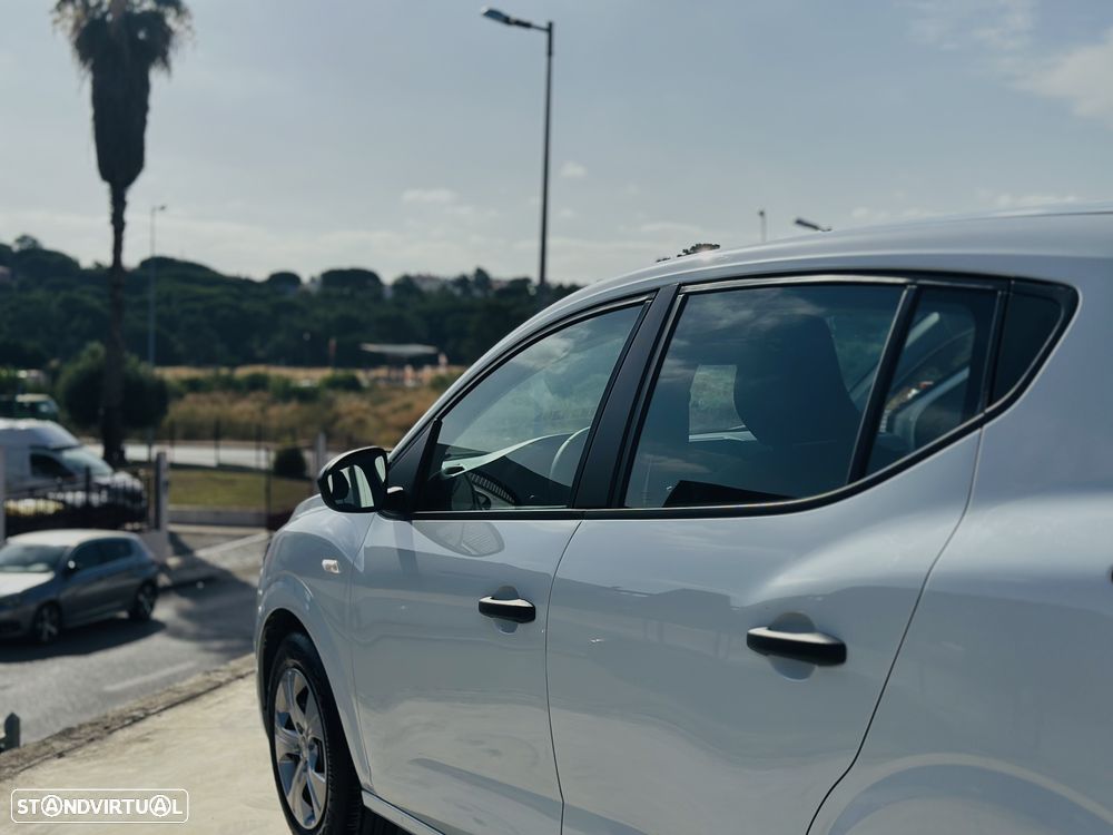 Dacia Sandero - 28