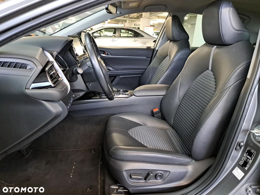 Toyota Camry 2.5 Hybrid Prestige CVT - 12
