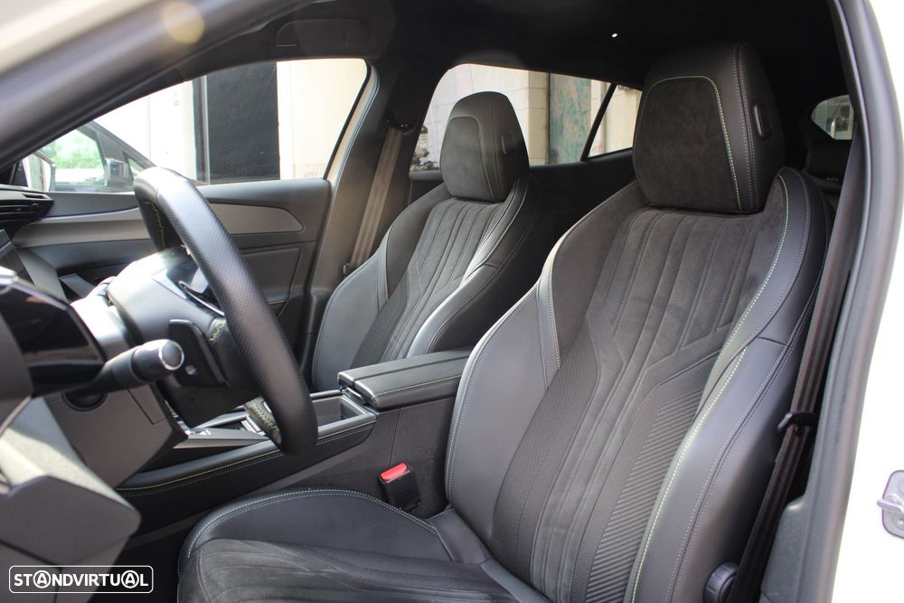 Peugeot 408 PureTech 130 EAT8 GT - 25