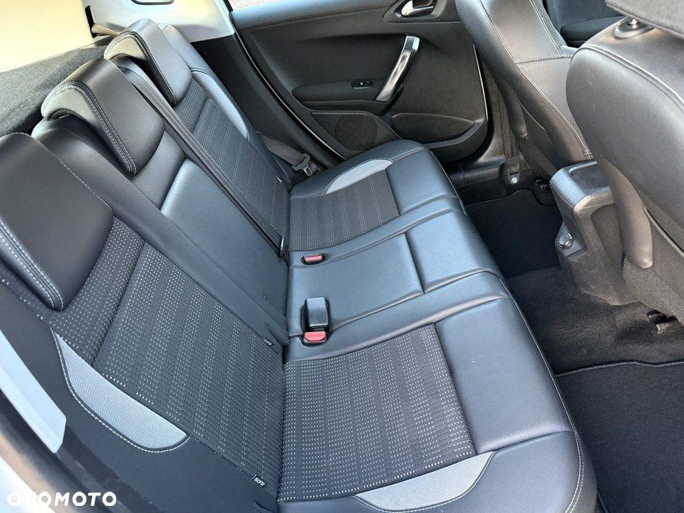 Peugeot 2008 120 VTI Allure - 34