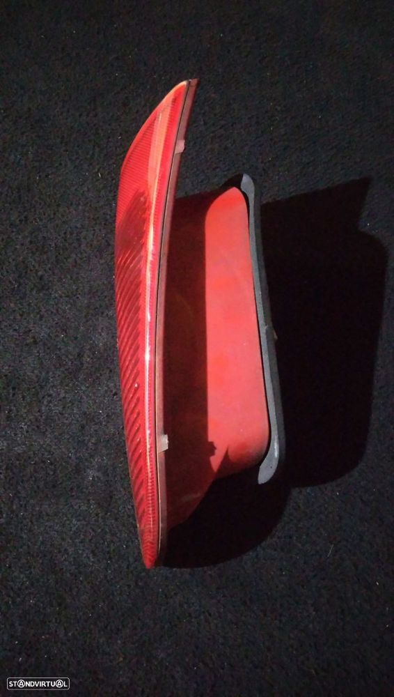 Farolim Stop Esquerdo Mala Alfa Romeo 147 (937_) - 2