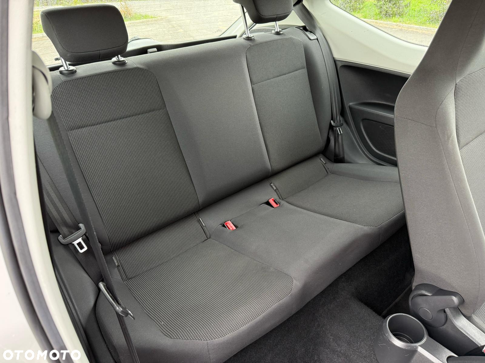 Volkswagen up! 1.0 beats - 10