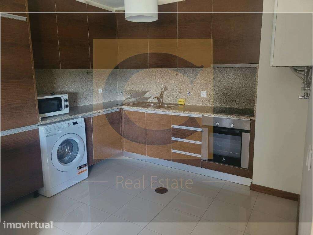 T1 em Paranhos com lugar de garagem incluído | Conforto e luminosidade - Grande imagem: 4/10