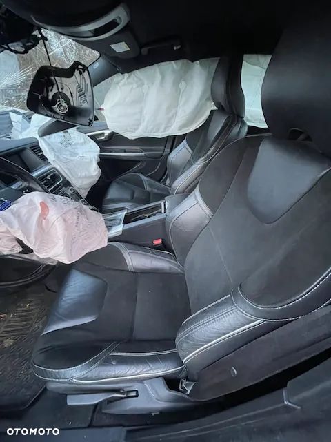 Volvo S60 D4 Drive-E R-Design Momentum - 4