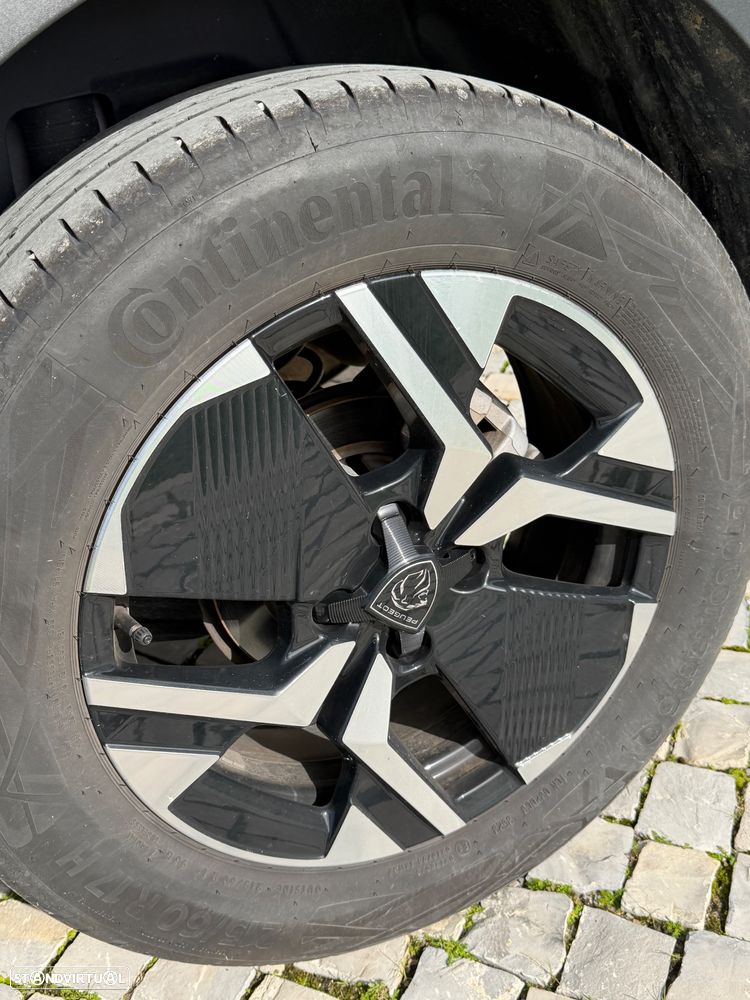 Peugeot 2008 1.2 PureTech Allure - 17