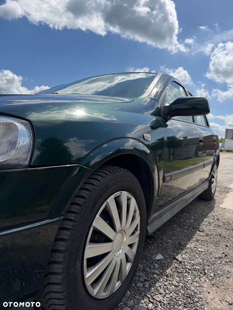 Opel Astra - 16