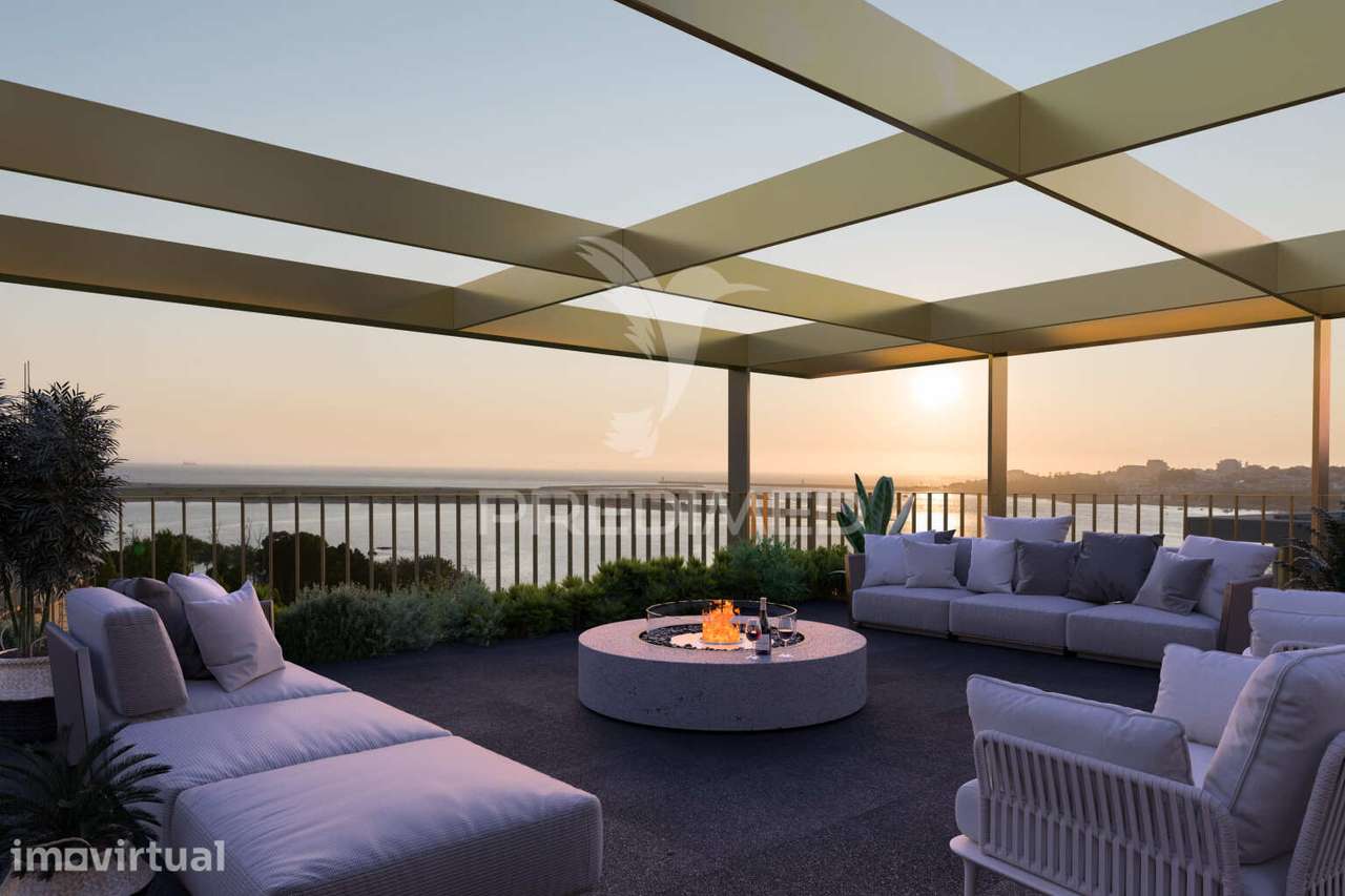 Apartamento T4, no Edifício Marina Douro 1 em Canidelo - Grande imagem: 3/19