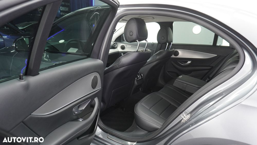 Mercedes-Benz E - 15
