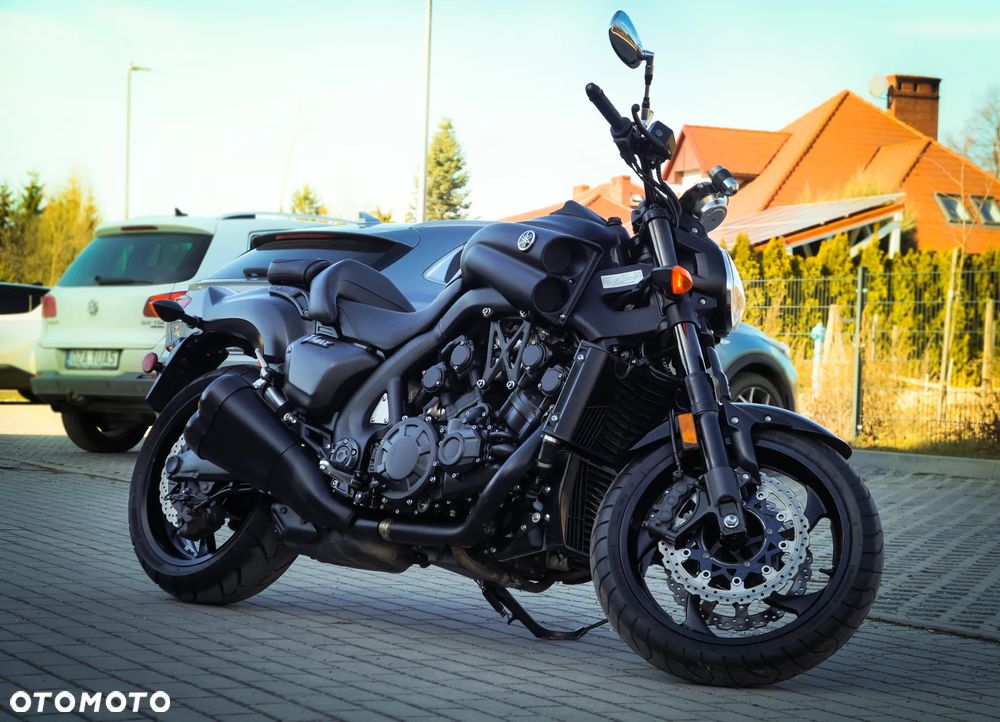 Yamaha V-MAX - 5