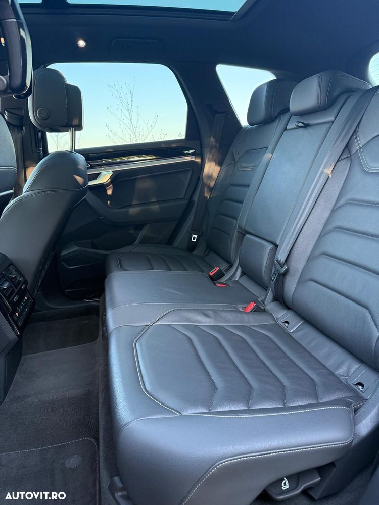 Volkswagen Touareg 3.0 V6 TDI SCR 4Motion Automatik R-Line - 32