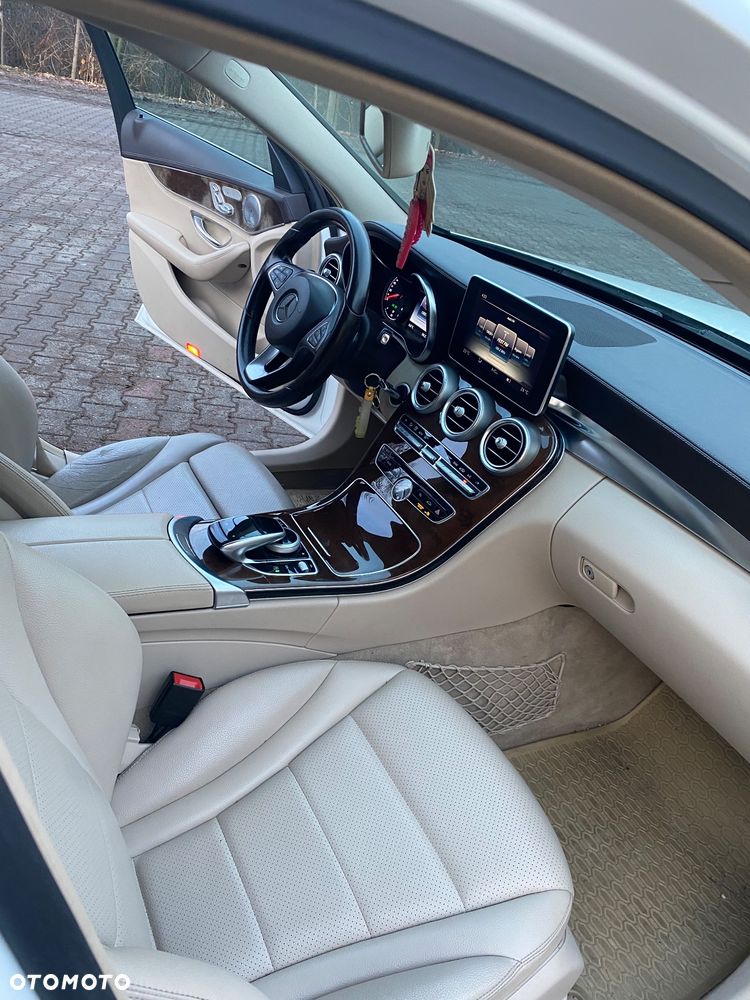 Mercedes-Benz Klasa C 300 7G-TRONIC Exclusive - 19