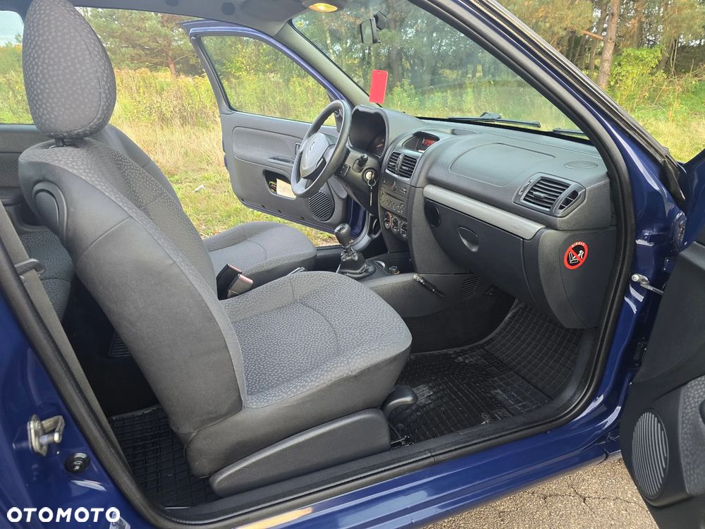 Renault Clio - 12