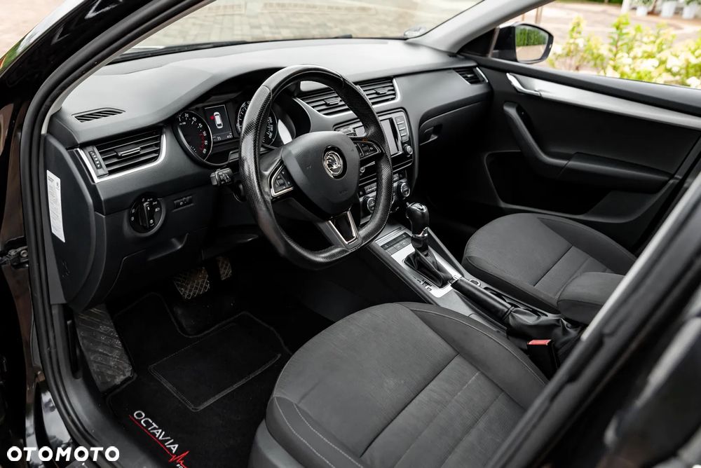 Skoda Octavia 2.0 TDI 4x4 Style DSG - 35