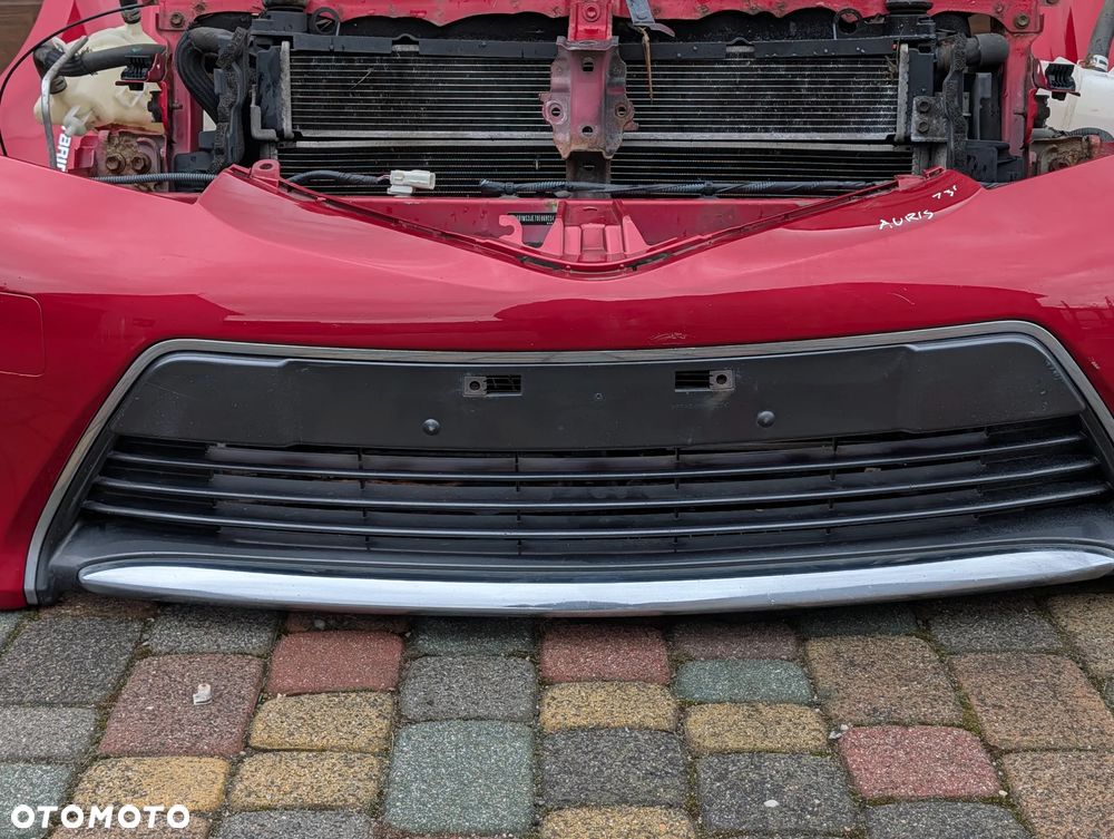 ZDERZAK PAS PRZEDNI MASKA BŁOTNIKI PRZÓD TOYOTA AURIS E18 1.8 HYBRYDA  3R3 - 3