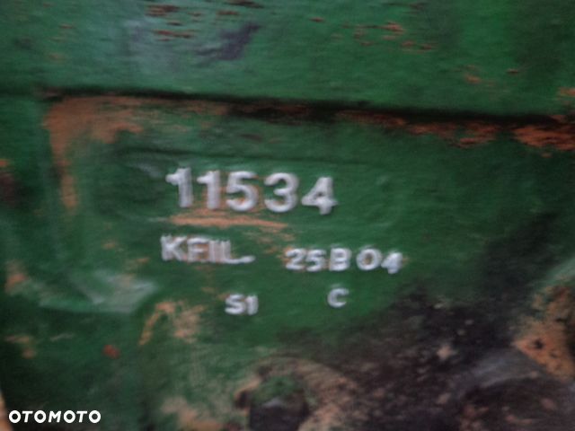Most napęd tył obudowa atak talerz mechanizm różnicowy John Deere 5615F - 4